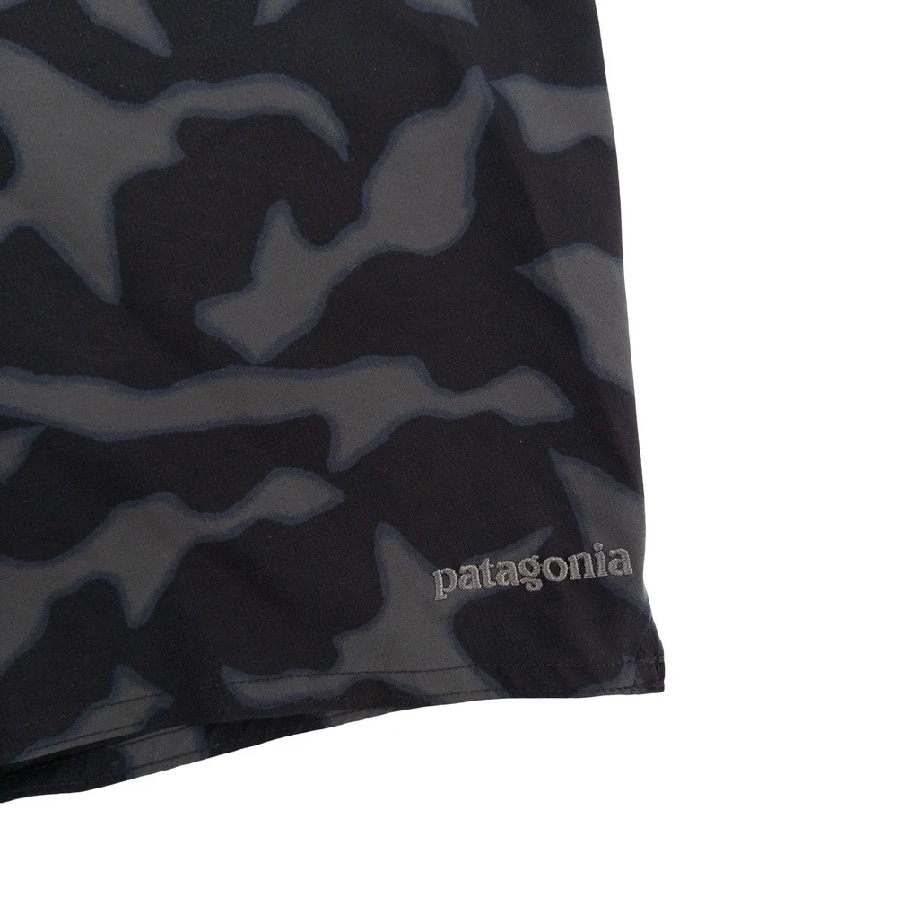 Patagonia Mens 31 Stretch Planing Board Shorts Black Camo Swim Surfing